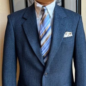 Joseph & Feiss All Wool Blue Weave Jacket Size 39R